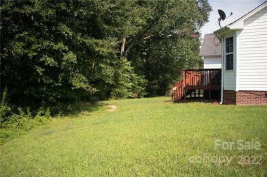 4052 Hereford Ln, Dallas, NC 28034 - photo 5