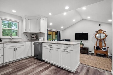 10 Marian Ln, Nashua, NH 03062 - photo 5