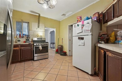 905 Shaw St, Des Moines, IA 50309 - photo 5