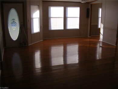 3043 Brookside Ct, Asheboro, NC 27205 - photo 5