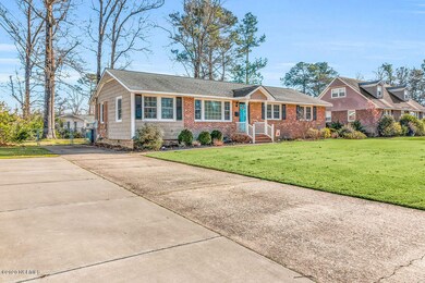 812 Smallwood Dr, Jacksonville, NC 28540 - photo 2