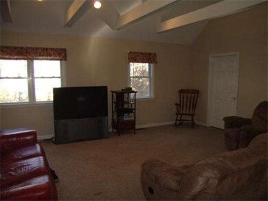 15 Cornish St, Carver, MA 02330 - photo 3