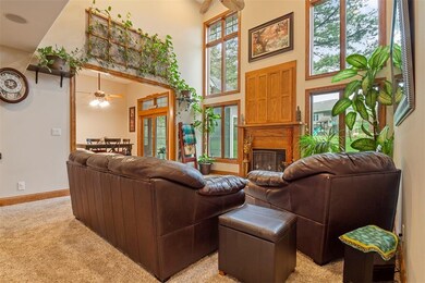 Awesome windows, cozy yet open feel