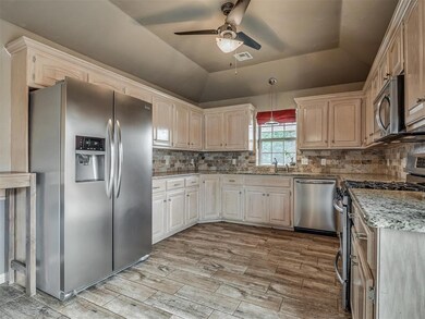 1321 Washington Cir, Moore, OK 73160 - photo 7