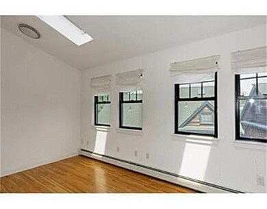 241 River St unit 8, Cambridge, MA 02139 - photo 3