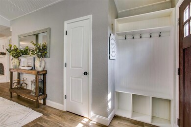 716 Thousand Oaks Dr, Hurst, TX 76054 - photo 5