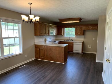 105 Kolby Dr, Shelbyville, TN 37160 - photo 5