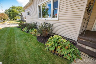 204 Sidney St, West Branch, MI 48661 - photo 2