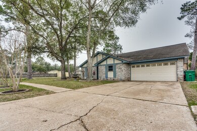 7503 Athlone Dr, Houston, TX 77088 - photo 3