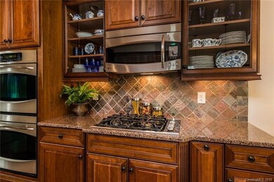Welcome to your gorgeous kitchen. Gas cooktop, dou