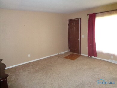 1391 N Genoa Clay Center Rd, Genoa, OH 43430 - photo 3