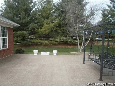 8001 Adams Run Rd, Louisville, KY 40228 - photo 7