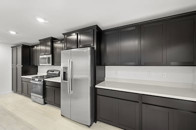 Axel Sunstone Frankin NG Kitchen 3of4 F2