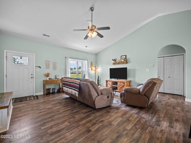 21-web-or-mls-M1B18566