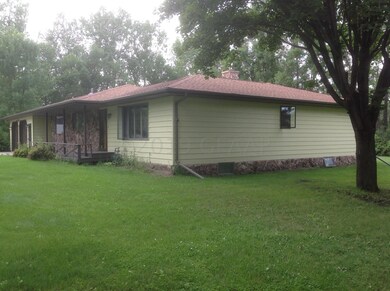 251 5th Ave. E. Hunter 006