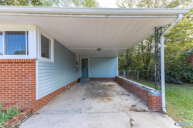 816 Giles Dr NE, Huntsville, AL 35801 - photo 2