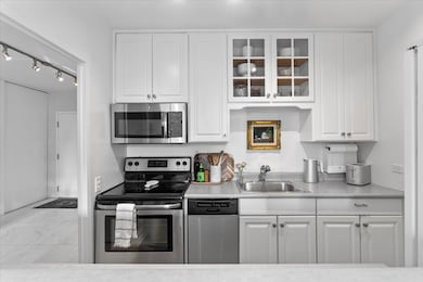 880 N Lake Shore Dr unit 16G, Chicago, IL 60611 - photo 6