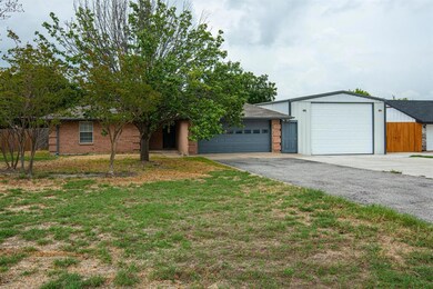 1504 Azle Hwy, Weatherford, TX 76085 - photo 4