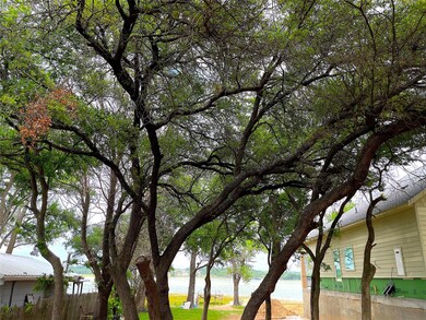 1325 E Lake Dr, Weatherford, TX 76087 - photo 2