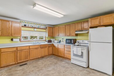 17 Ethan Allen Dr, Canaan, VT 05903 - photo 4