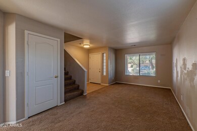 16523 W R-004-002-Living Ro-MLS_Size