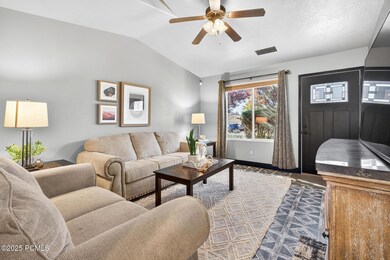 1086 N Ocotillo Dr, Washington, UT 84780 - photo 6