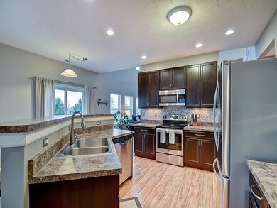 2651 Wildflower Ln, Greenwood, IN 46143 - photo 6