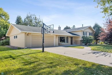 3150 Rivershore Dr, Moorhead, MN 56560 - photo 2