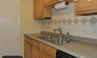 29 Woodbine St unit 6, Pawtucket, RI 02860 - photo 6