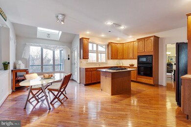 536 Springview Ln, Phoenixville, PA 19460 - photo 5