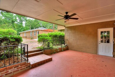 covered outdoor patio