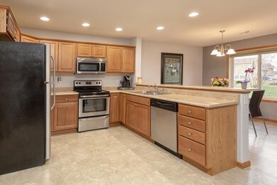 1512 Asbury Ln, Waterloo, IA 50701 - photo 5