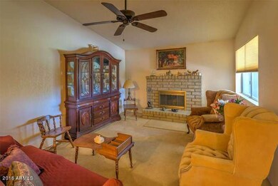 402 E Morrow Dr Phoenix AZ-small-009-14-
