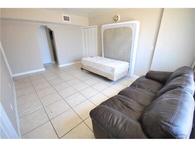 7910 Byron Ave unit 6, Miami Beach, FL 33141 - photo 3