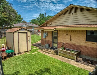 545 545 Lakeshore Dr, Ennis, TX 75119 - photo 6