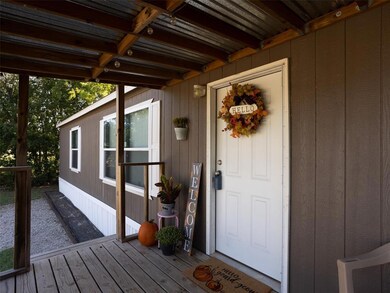 860 E Aquarius Ct, Granbury, TX 76049 - photo 5