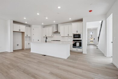 9251 Telluride Ct, Commerce City, CO 80022 - photo 5