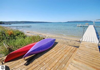 A sandy beach area and sandy bottom lake!