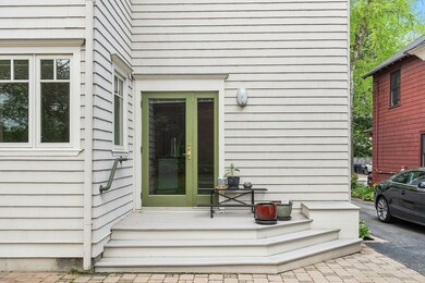 122 Hamilton St unit 1, Cambridge, MA 02139 - photo 4