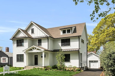 86 Black Point Rd Rumson NJ-large-005-05