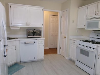 27 Central Park Dr, Atlanta, GA 30354 - photo 7