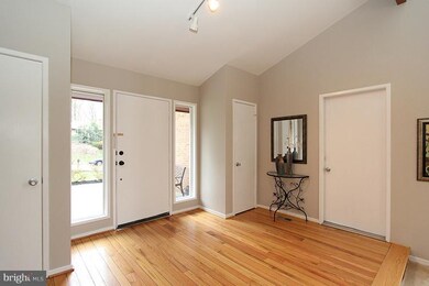 8508 Carlynn Dr, Bethesda, MD 20817 - photo 2