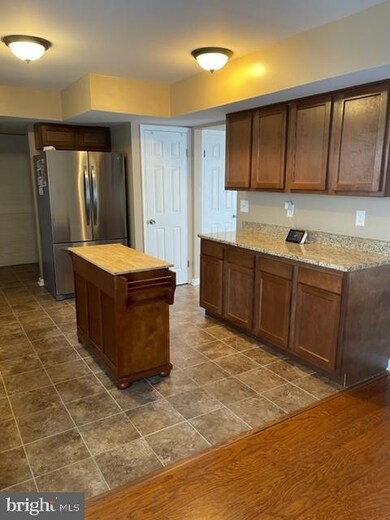 76 Amherst Dr, Burlington, NJ 08016 - photo 4