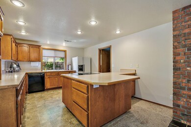 656 Vincent Ave unit 3, Central Point, OR 97502 - photo 6