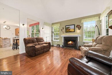 6211 Brooklyn Bridge Rd, Laurel, MD 20707 - photo 5