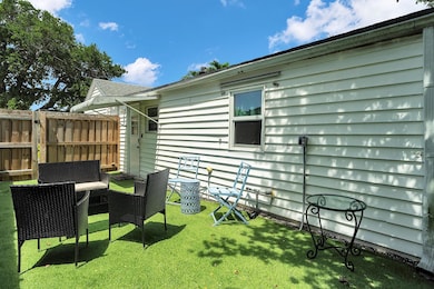 909 N Palmway unit B, Lake Worth, FL 33460 - photo 4