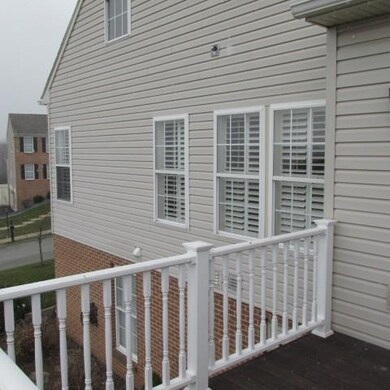 Deck off of Ktichen