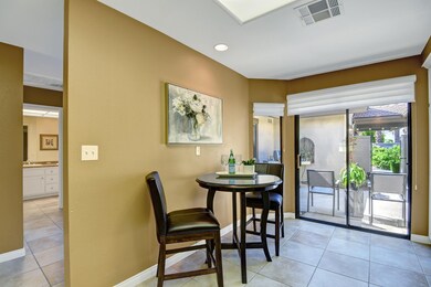 EAT INB KITCHEN BREAKFAST NOOK MLS