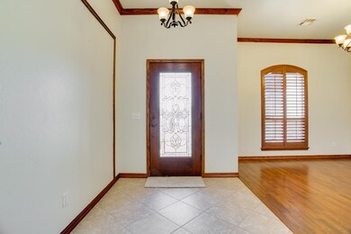 2209 Mt Vernon Rd, Enid, OK 73703 - photo 4