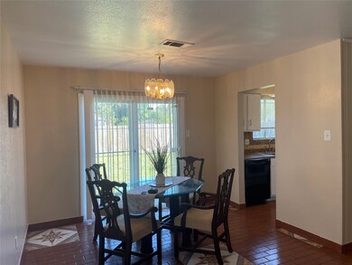 8910 Deer Trail Dr unit 770, Houston, TX 77088 - photo 7